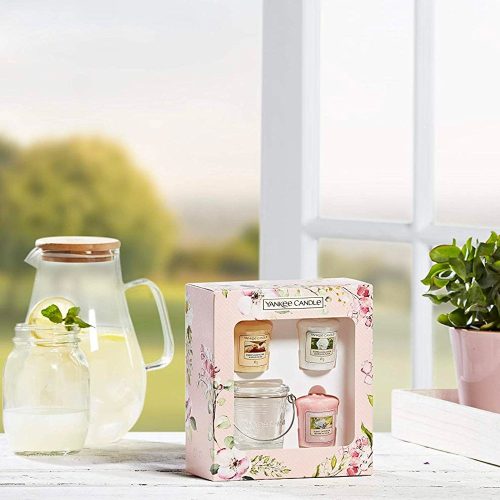 Yankee Candle Small Jar Candle & 3 Votive Gift Set - Garden Hideaway