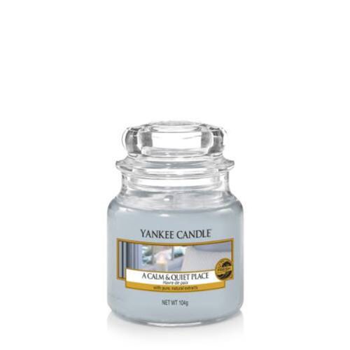 A Calm Quiet Place - Yankee Candle - Small Jar, 104g